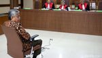 Nur Alam Bacakan Eksepsi