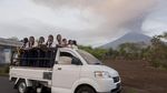 Melihat Dahsyatnya Semburan Abu Vulkanik Gunung Agung Hari ini
