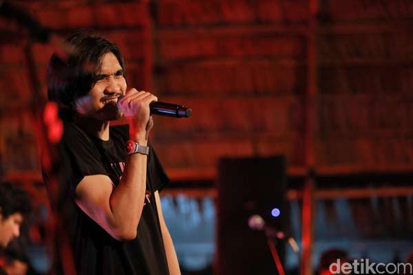 Pernah Pakai Kaus yang Menghina Sheila On 7, ini Kata Edi