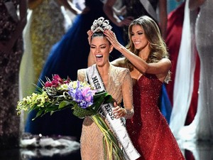 Demi-Leigh dari Afrika Selatan Jadi Pemenang Miss Universe 2017