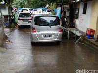 Mobil Honda Freed yang ditumpangi Istri Novanto.
