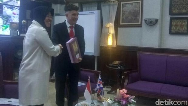 Kerjasama sister city Pemkot Surabaya dan Liverpool/