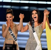 Miss Universe 2017 telah menemukan pemenang, yakni jatuh pada Demi-Leigh dari Afrika Selatan. Dua finalis lainnya, Miss Colombia dan Jamaica pun menjadi pesain terberatnya di tiga besar. Lihat lagi gaya tiga besar Miss Universe 2017 berikut ini. Foto: Dok. Getty Images