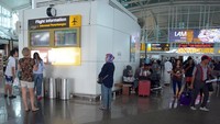 Suasana di Bandara Ngurah Rai, Bali, Minggu (26/11) (Foto: Dok. ANTARA Foto/Nyoman Budhiana)