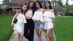 Foto: Gaya Liburan Cantik Bunga Jelitha