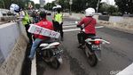 Terobos JLNT Casablanca, Puluhan Pemotor Ditilang Polisi