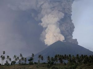Update Gunung Agung Bisa Dipantau via Live Streaming