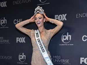 7 Fakta Menarik Demi-Leigh Nel-Peters, Pemenang Miss Universe 2017