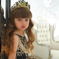 Anastasiya membuat kagum seluruh dunia karena memiliki wajah seperti boneka cantik yang hidup di dunia nyata. Banyak orang terkecoh dan menyangka bahwa gadis kecil asal Rusia ini hanyalah boneka. Foto: Instagram