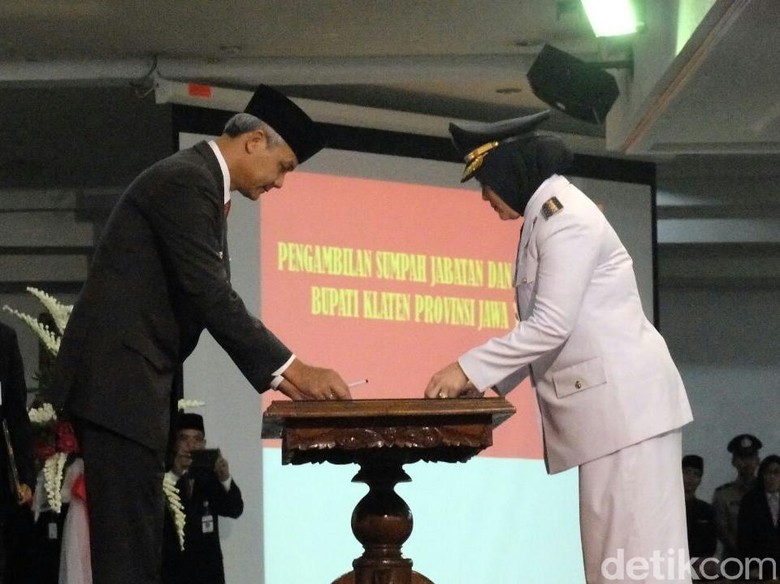 Sri Mulyani Resmi Dilantik sebagai Bupati Klaten Sri Mulyani Resmi Dilantik sebagai Bupati Klaten