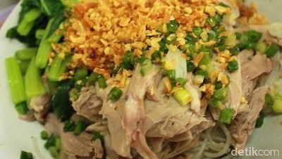 Mumpung Hari Sabtu, Yuk, Sarapan Bihun Bebek yang Gurih Mantap!
