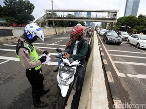 Kena Semprit Pak Polisi, Perhatikan Prosedur Tilangnya