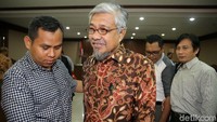 Selain itu, Didik menilai UU Minerba tidak mengkualifikasi perbuatan yang diatur dalam tindak pidana korupsi. Oleh karena itu, berdasarkan Pasal 14 UU Tipikor, maka penyalahgunaan kewenangan dalam penerbitan IUP tidak dapat diterapkan UU Tipikor.