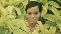 Ini ratunya modelling di Indonesia jaman dulu yakni Titi Qadarsih. (Dok. Instagram/shafiraretro)