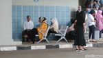 Begini Penampilan Istri Novanto Jenguk Suaminya di Rutan KPK