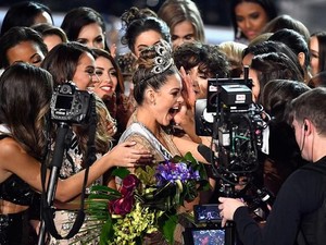 Demi-Leigh Nel-Paters Juara Miss Universe 2017