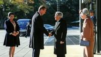 Pertemuan berlangsung pada Senin (27/11) hari ini di Imperial Palace di Tokyo (Foto: Dok. REUTERS/Kimimasa Mayama/Pool)