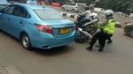 Ulah Pengendara Tak Mau Ditilang: Seruduk, Seret, hingga Gigit Polisi