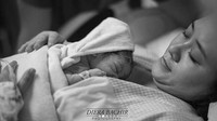 Momen haru dimana Ryana mendekap putri pertamanya tersebut. (Dok. Instagram/dierabachir)
