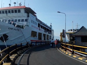Gunung Agung Meletus, Jalur Evakuasi di Selat Bali Masih Lengang