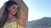 Yang terbaru, Demi baru saja liburan ke Yunani pada bulan Oktober lalu. Di sana ia mengunjungi Lindos di Rhodes (@demileighnp/Instagram)