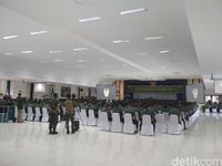 Pengarahan KSAD Jenderal TNI Mulyono dihadapan Danrem dan Dandim.