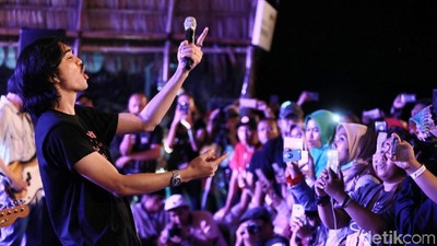 Aksi Sheila On 7 Tutup Kulfest 2017