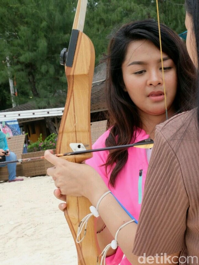 Tak hanya itu, wanita berusia 27 tahun ini juga meraih medali perak Archery World Cup 2008 di Inggris. Foto: Anggi Mayasari/Wolipop