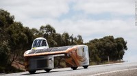 Tak terdengar asing, solar memang dikenal sebagai bahan bakar transportasi. Nih bukti mobil yang menggunakan solar dan memiliki kecepatan rata-rata 81,2 kilometer/jam. CNN.com/Istimewa.