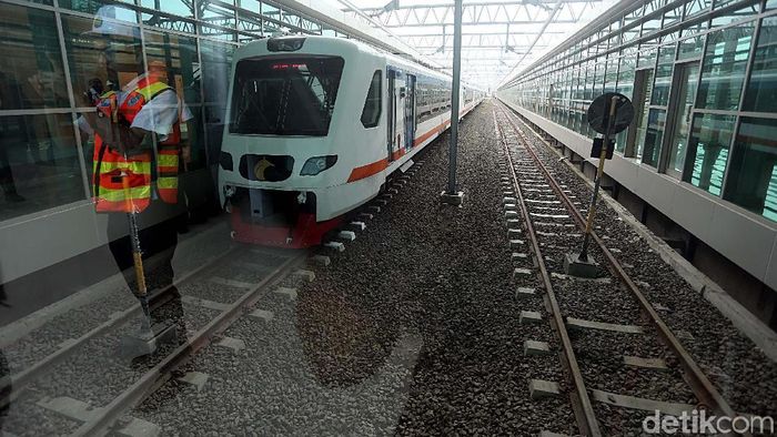 Info Kereta Bandara Soetta Rute Jadwal Keberangkatan