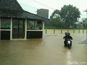 Diterjang Banjir, 11 Titik Jaringan Listrik di Gunungkidul Rusak