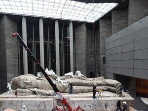 Patung Buddha Sepanjang 16 Meter di Galeri Nasional Victoria