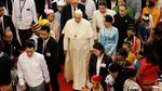 Foto: Momen Paus Fransiskus Bertemu Suu Kyi di Myanmar