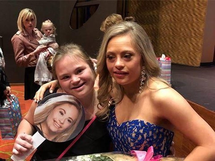 Momen Bahagia Gadis Penyandang Down Syndrome Tampil di Miss USA