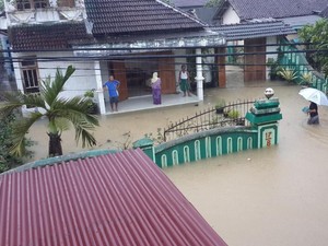 Badai Tropis Cempaka Landa Pacitan dan Ponorogo, Ini Kata BPBD Jatim