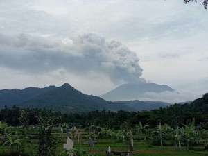 Selama 3 Hari, Area Gunung Agung Bakal Diguyur Hujan Ekstrem