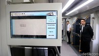 Satu rangkaian terdiri dari enam kereta dengan kapasitas 272 penumpang dengan waktu tempu 55 menit.