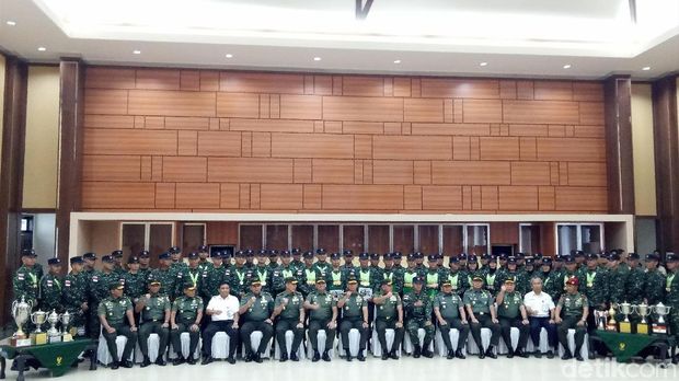 Para kontingen penembak TNI AD 