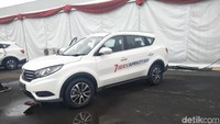 Mobil ini merupakan salah satu mobil terlaris di dunia.  Foto: Ruly Kurniawan