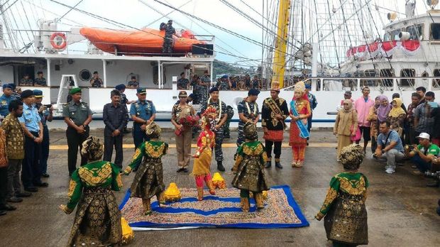 KRI Bima Suci dan Dewa Ruci Tiba di Sabang