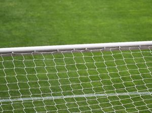 Viral Kiper Dorong-dorong Tiang, Dituding Niat Persempit Gawang