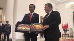 Melihat Lebih Dekat Vinyl Metallica yang akan Jokowi Laporkan ke KPK