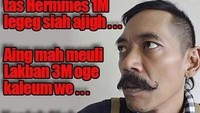 Aktor dan komedian Budi Dalton mengunggah meme dirinya sendiri yang menyentil gaya hidup hedon pengacara Setya Novanto. Foto: ist