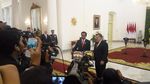 Ini Piringan Hitam Metallica yang Diberikan PM Denmark ke Jokowi
