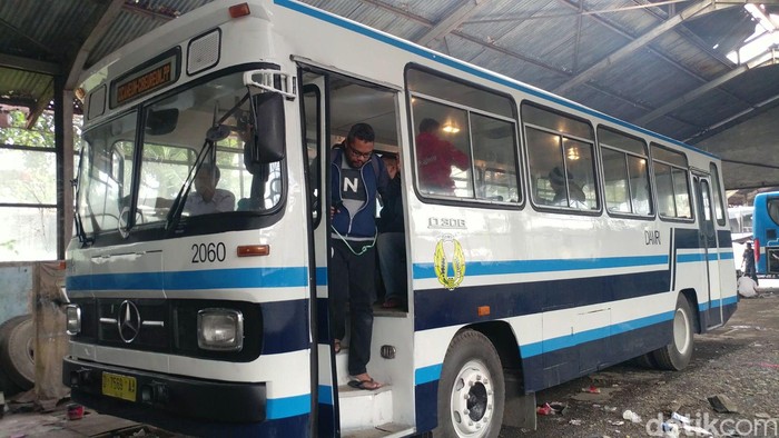 Bus Damri klasik dioperasikan kembali di Bandung