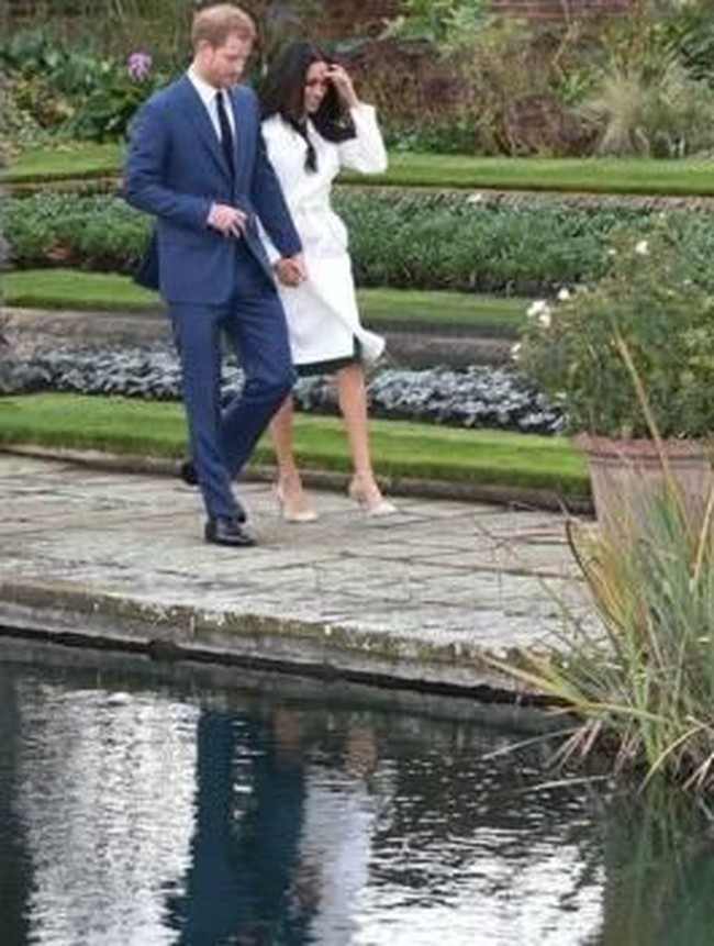 Senin pagi (27/11/2017) waktu Inggris, kerajaan Inggris resmi mengumumkan pertunangan mereka. Pernyataan dari Clearence House atau kediaman Pangeran Charless itu mengumumkan betapa bahagianya ayah Harry itu mengumumkan pertunangan putra bungsunya. Foto: dok. Getty Images