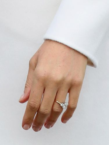 Arti Romantis di Balik Cincin Tunangan Rp 5,5 Miliar Meghan Markle