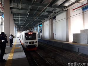 Bakal Diresmikan Jokowi, Tiket Kereta Bandara Turun Jadi Rp 80 Ribu
