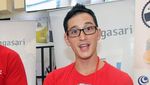 Lihat Mike Lewis Bikin Kue Yuk!