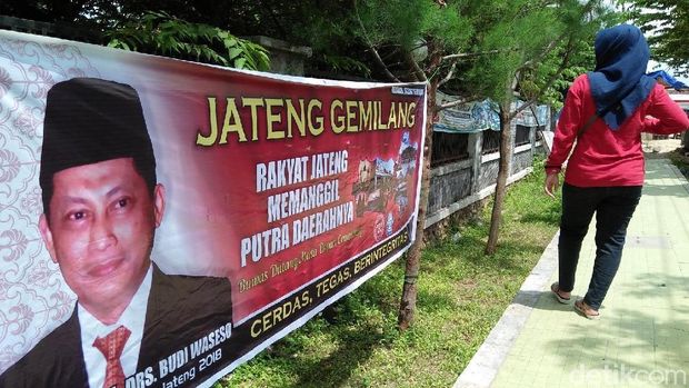 Spanduk Buwas untuk Jateng